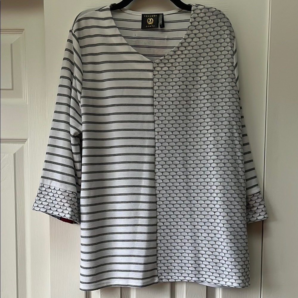 Strip Geometric Top Vecceli